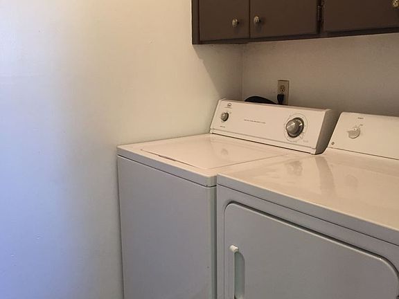 3rd image of 150 Yellow Jacket Dr APT 12