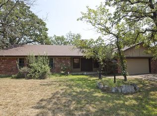 8725 Point Dr, Tulsa, OK 74131