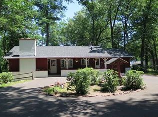 110 Edgewater Rd, Agawam, MA 01001