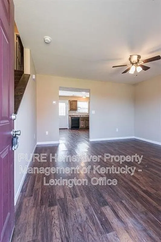 2 bed, 1.5 bath, 1100 sqft, $895 — Photo 2