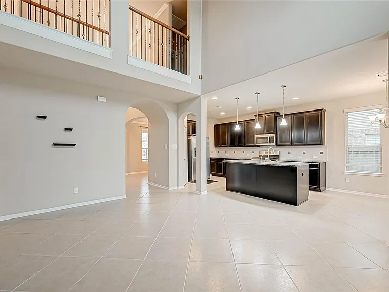 2111 Post Oak Ct — Photo 8
