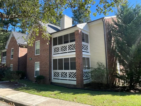 1010 Kingswood Dr APT I, Chapel Hill, NC 27517