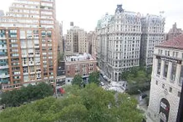 Rented by Sir Realty