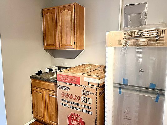 3rd image of 233 E 111th St APT 13