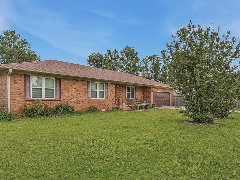 1st image of 1303 Daniel Dr