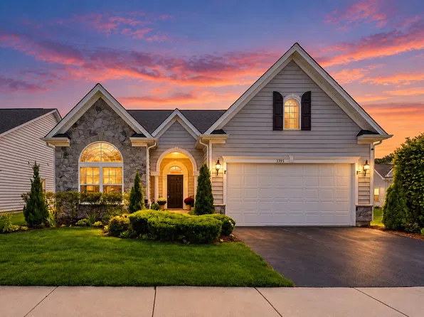 1395 Colchester Ln, Aurora, IL 60505