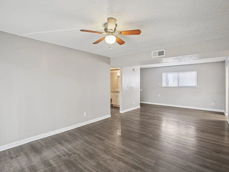 Meridian Luxury Condominiums — Photo 13