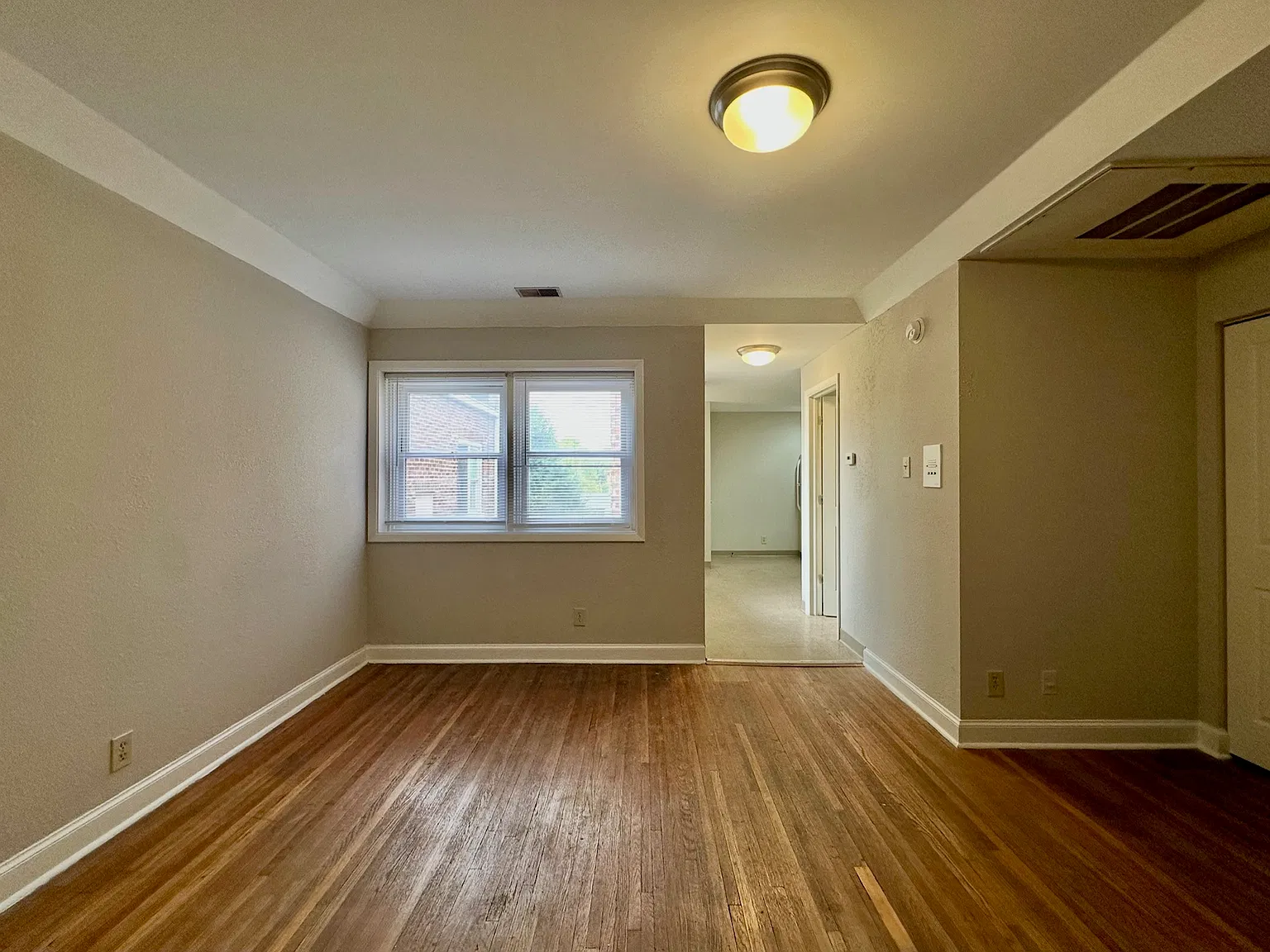 1240 Broadway St — Photo 3
