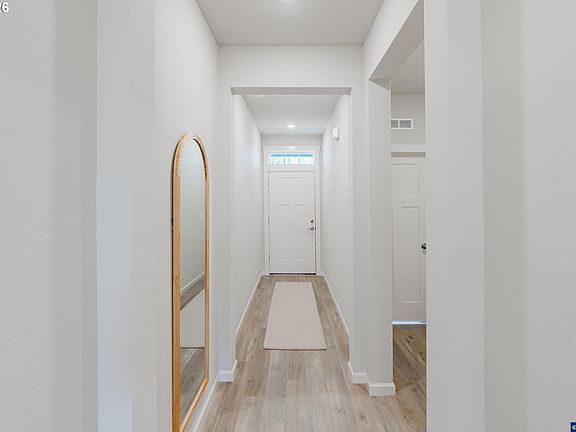 2nd image of 210 Walnut St