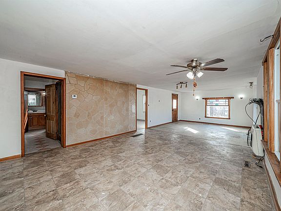 4th image of 4110 Britt Rd