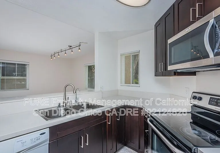 7565 Charmant Dr #515 — Photo 6