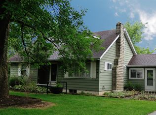 1180 Meadow Dr, Dayton, OH 45434