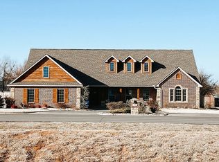 1704 W Elm St, El Reno, OK 73036