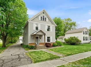 130 W Cherry St, Wayland, MI 49348