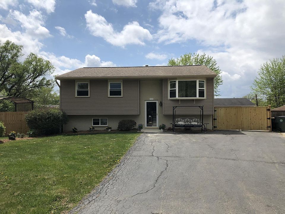 1st image of 310 Oakwood Dr