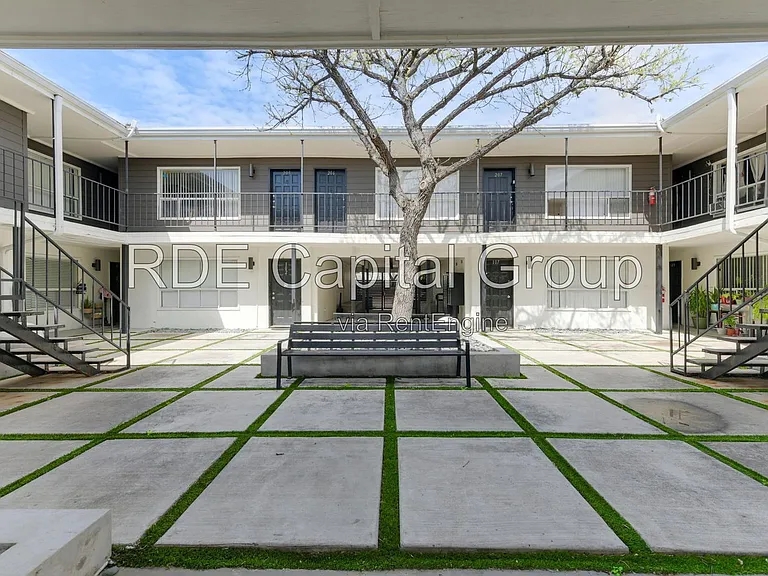 2808 Throckmorton St #201 — Photo 1