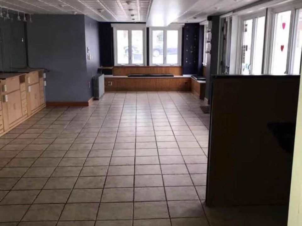 1st image of 3358 Princeton Ave APT 1