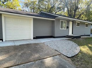 130 Ben Nevis Rd, Saint Louis, MO 63137