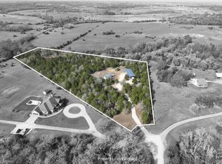 771 Wallflower Ln, Bellville, TX 77418