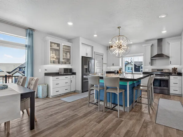 192 E Brushy Canyon St, Saratoga Springs, UT 84045