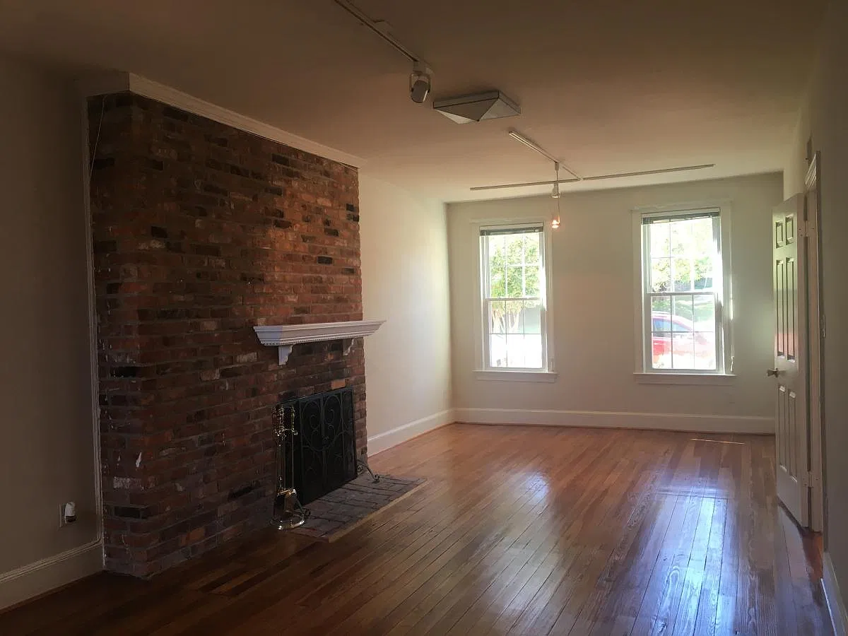 3 bed, 1372 sqft, $3,850 — Photo 2