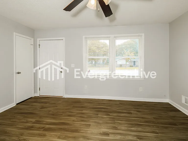 225 Oak Glenn Dr — Photo 8