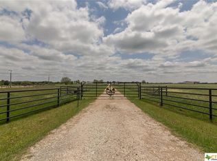 1644 Fm 935, Lott, TX 76656