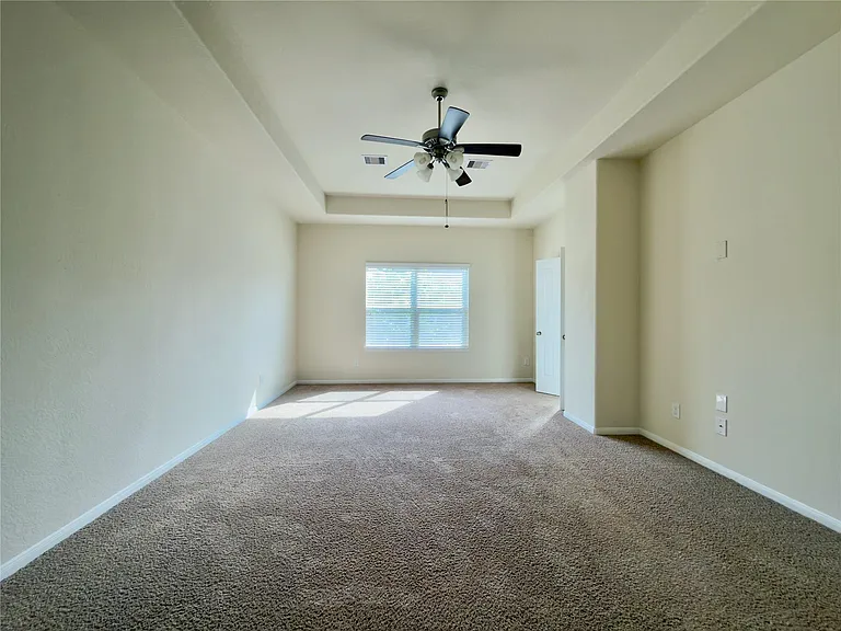 17035 Amarose Dr — Photo 19