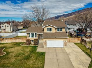 290 W 1350 N, Centerville, UT 84014