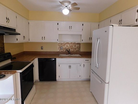 4th image of 372 Lee Dr