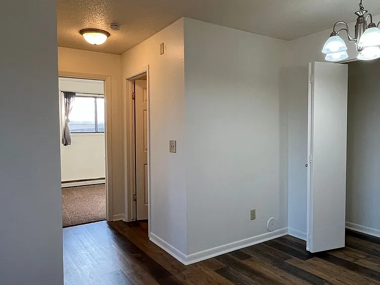 3010 W Omaha St — Photo 13