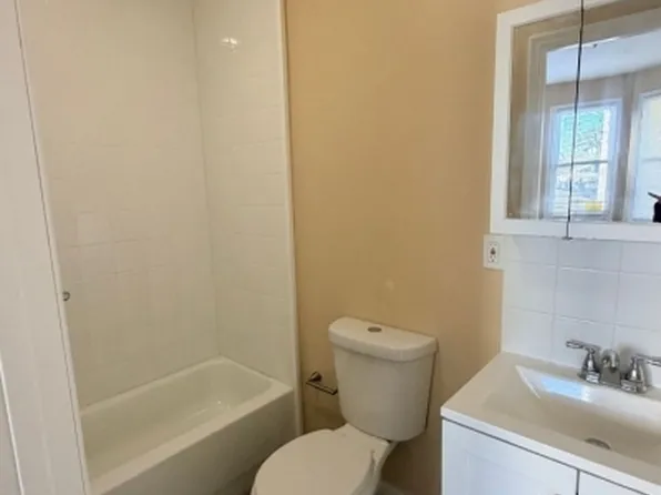 44 Hecker St, Newark, NJ 07103