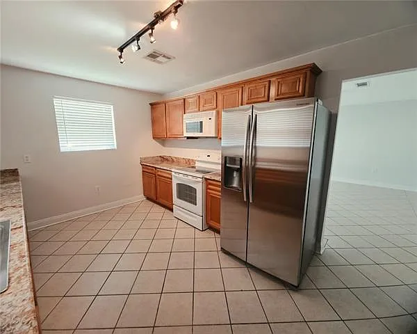 6090 Wilton Dr — Photo 5