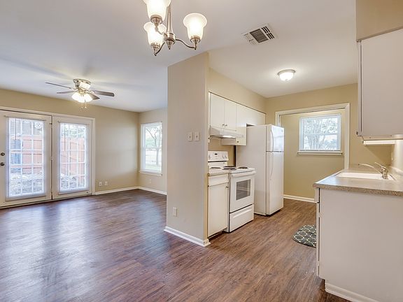 08_2902NWLoop410_008_mls_02022023