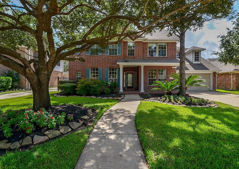Welcome to 17123 Copper Shore!