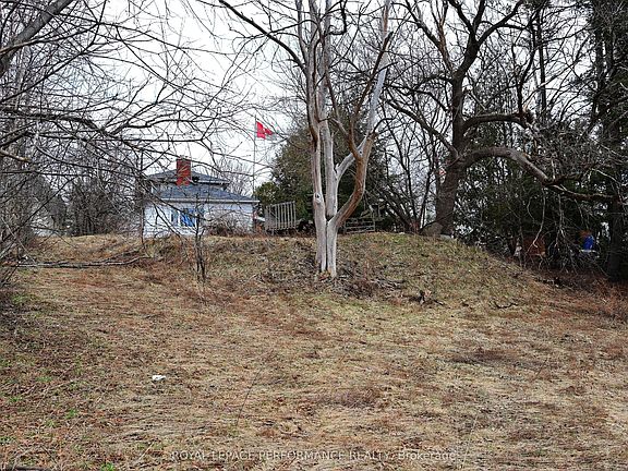 5th image of 2478 Cleroux Cres