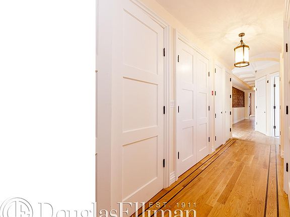 2nd image of 686 Saint Johns Pl APT 4