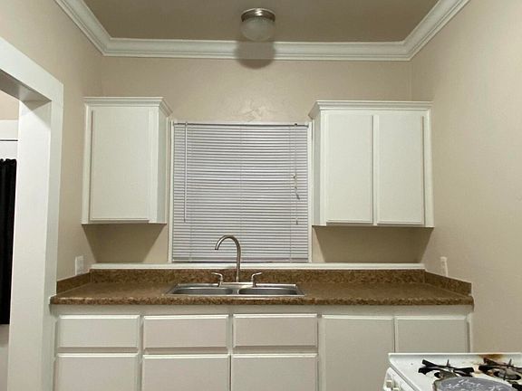 2nd image of 237 S C Street