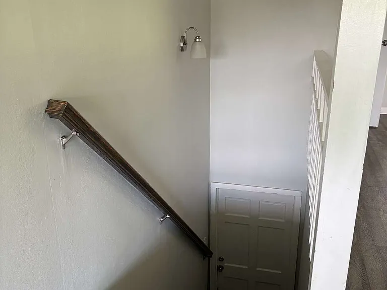 208 Woodcreek Dr #B-8 — Photo 24