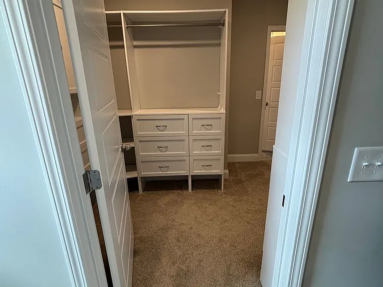 906 Recurve Ct — Photo 17