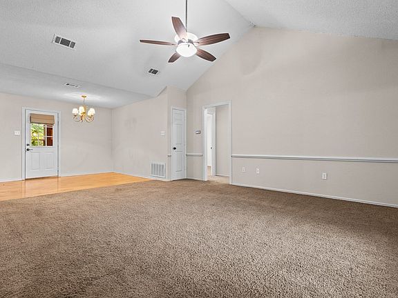 4th image of 402 Admiral Dr