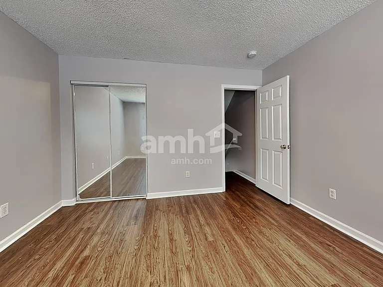 38 Sandy Pointe Dr — Photo 15