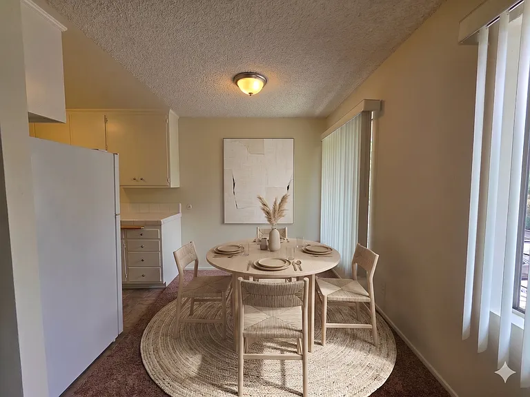 15636 Valerio St — Photo 5