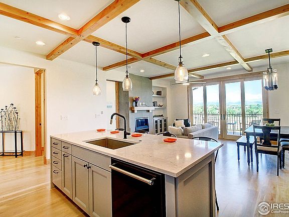 5th image of 501 Canary Ln #501