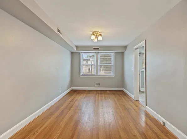 623 21st St NE, Washington, DC 20002