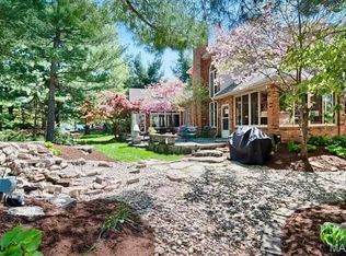 2 Pine Hollow Ct, Edwardsville, IL