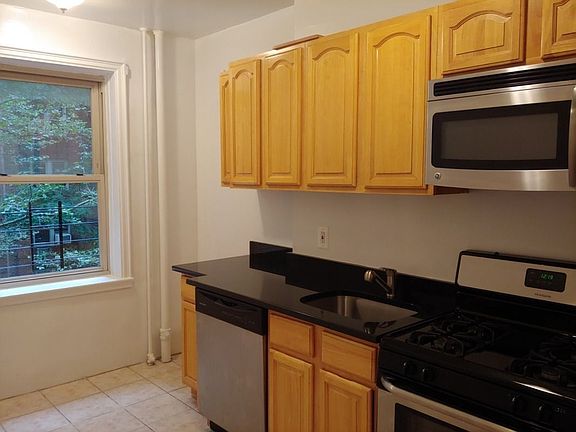 2nd image of 4820 44th St APT 4D