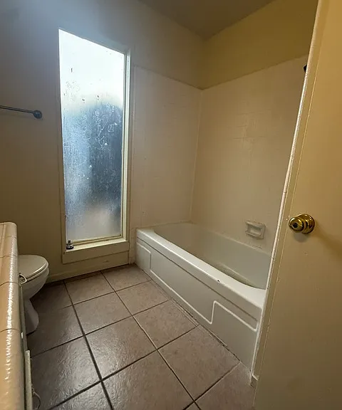 3327 E Fairmont Ave #A — Photo 6