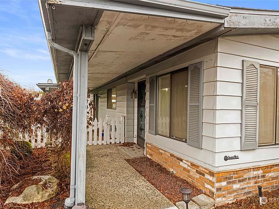 2nd image of 2500 Alder Street #202
