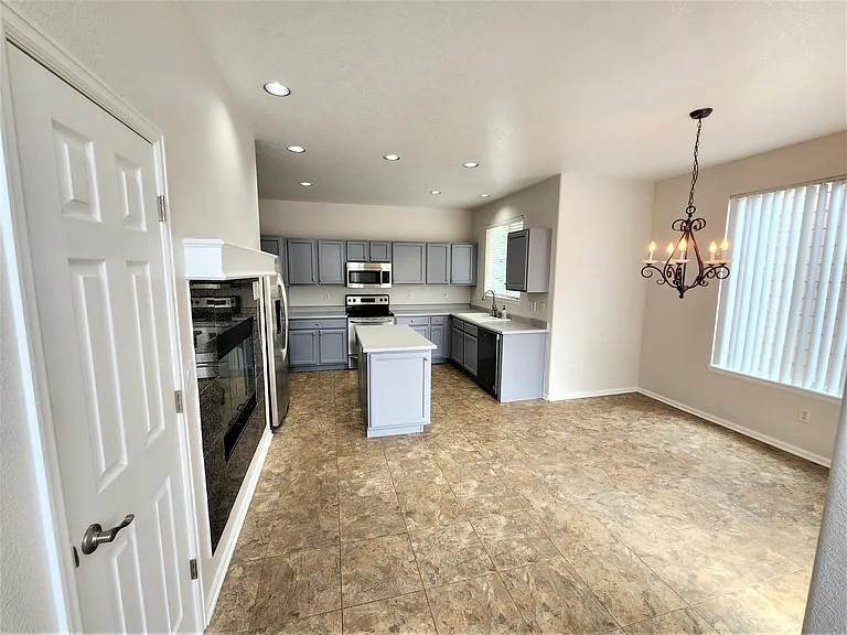 10639 Cherrybrook Cir — Photo 3